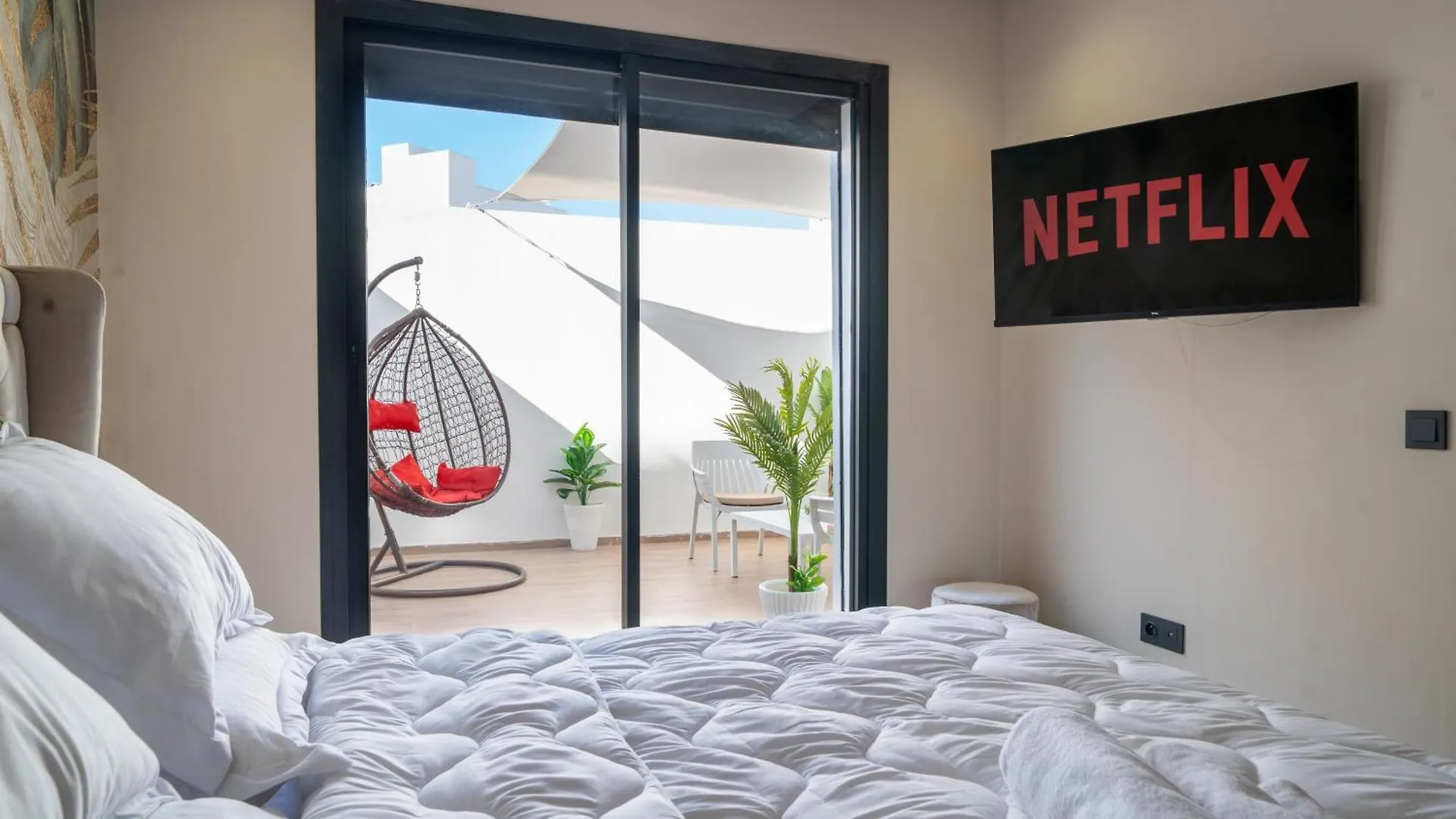 Apartment Sunny Luxury Studio: Terrace & Fast Wi-Fi Casablanca